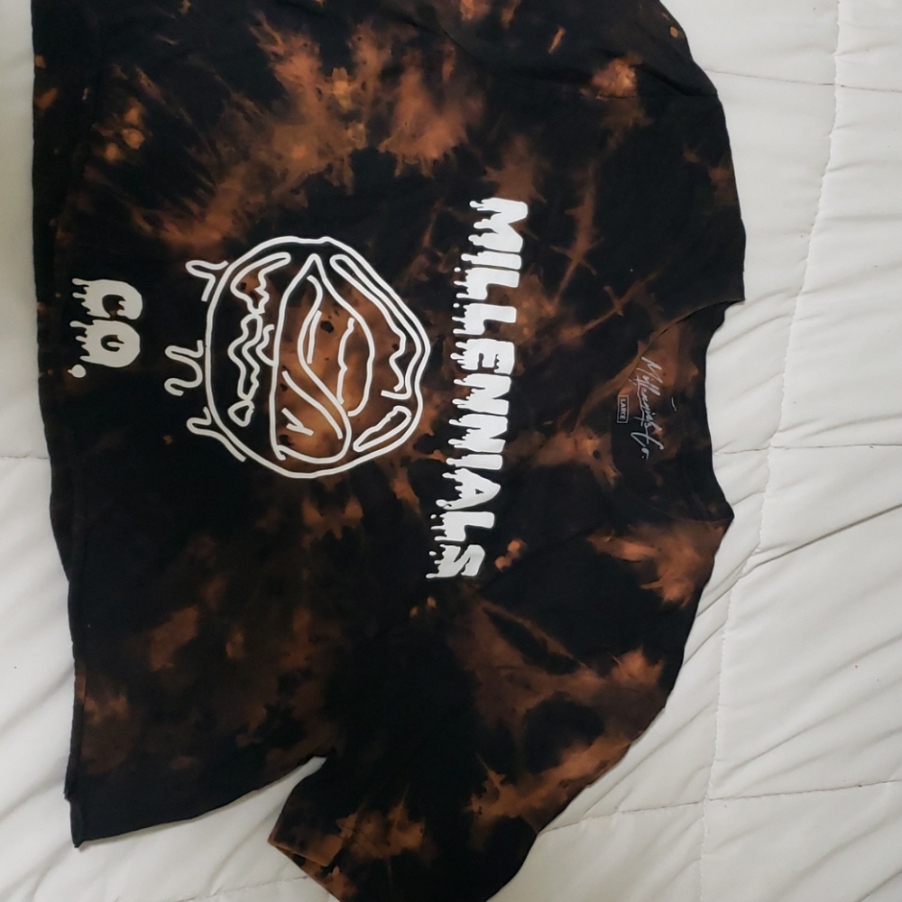 Bleach dyed crop millennial tshirt